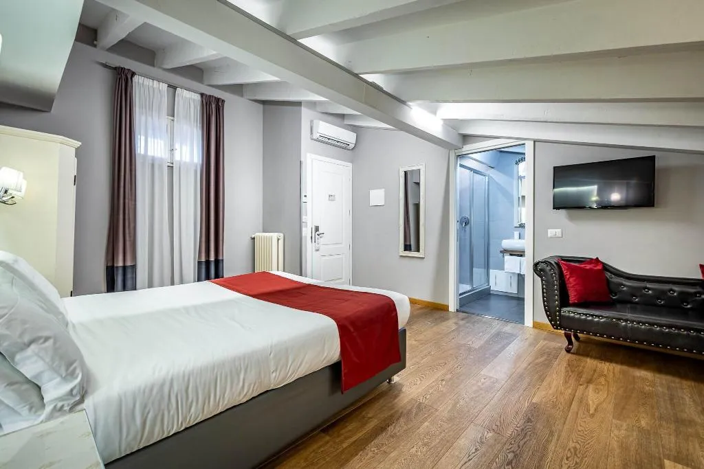 Room, Antico Centro Suites, Florence