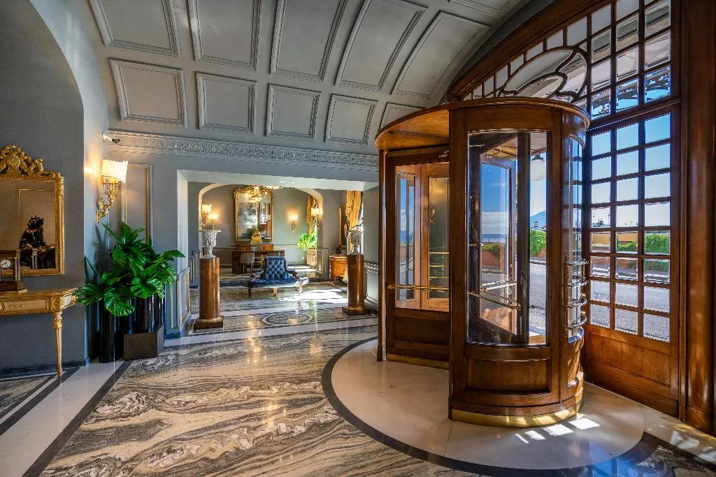 Lobby, Grand Hotel Parker's, Naples
