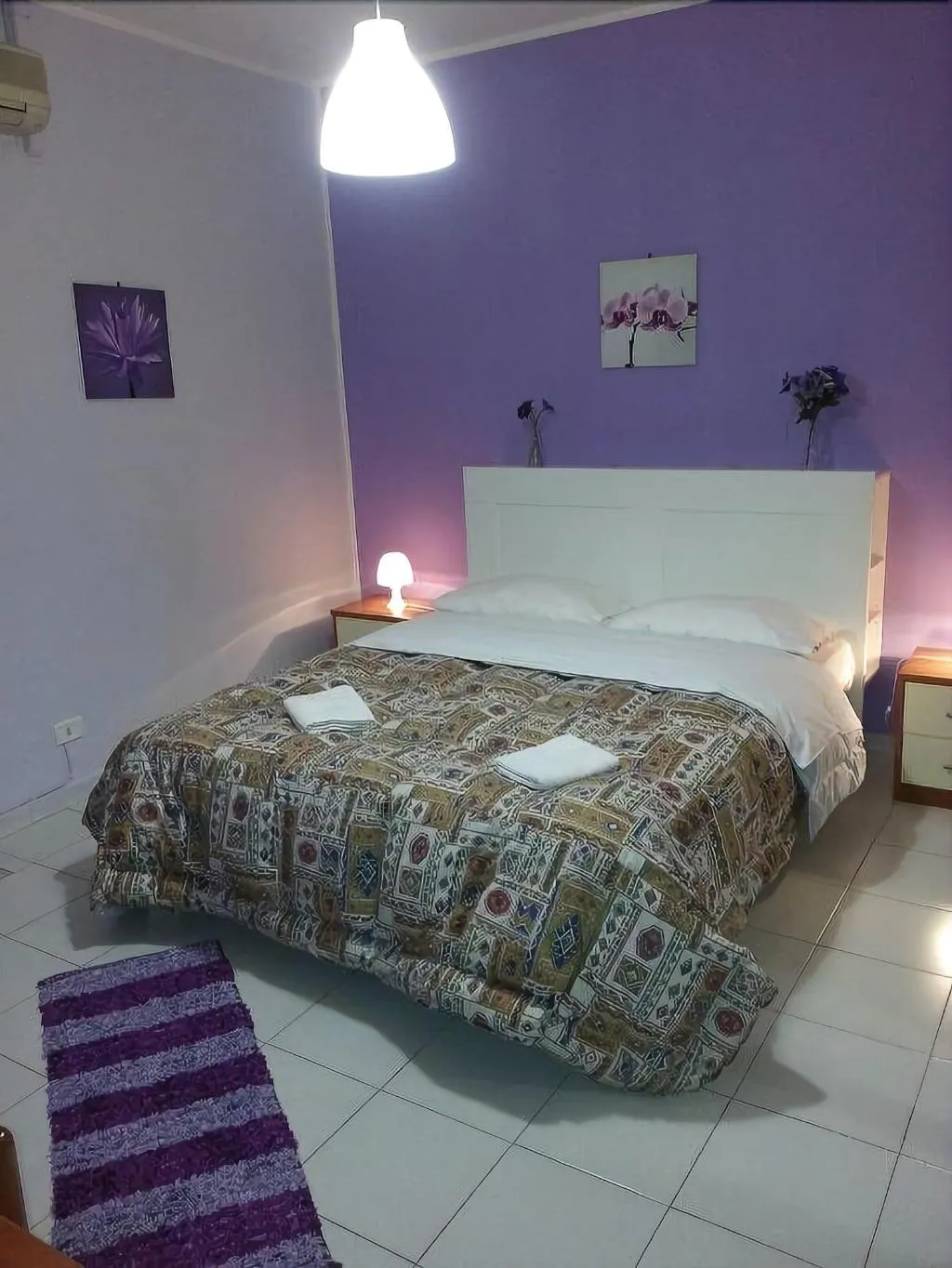 Room, The Artists, Palermo