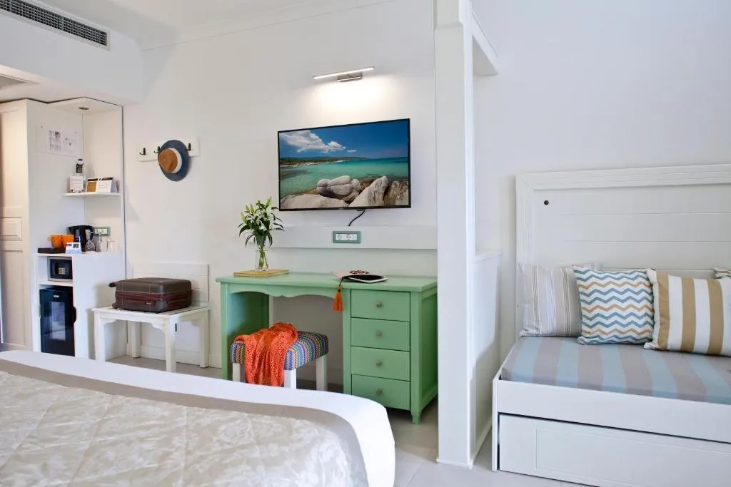 JUNIOR SUITE GARDEN VIEW Room, Acrotel Athena Pallas & Residence, Halkidiki