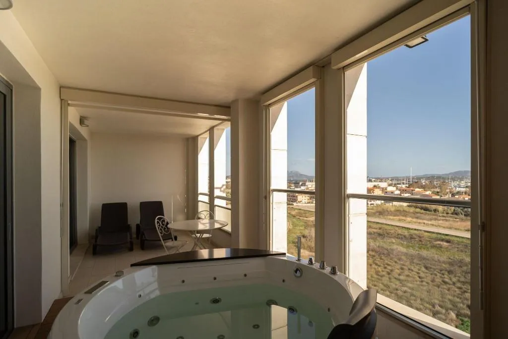 SUITE HARBOUR VIEW Room, Delta Hotels By Marriott Olbia Sardinia, Olbia