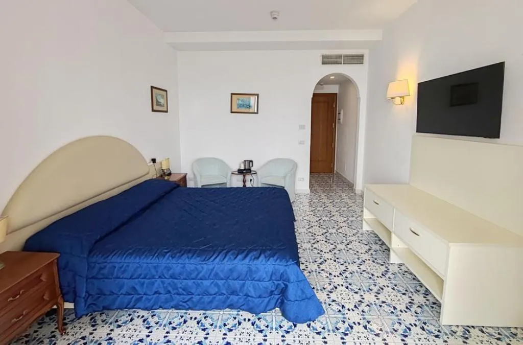 Double or Twin SUPERIOR SEA VIEW Room, Grand Hotel Excelsior, Naples