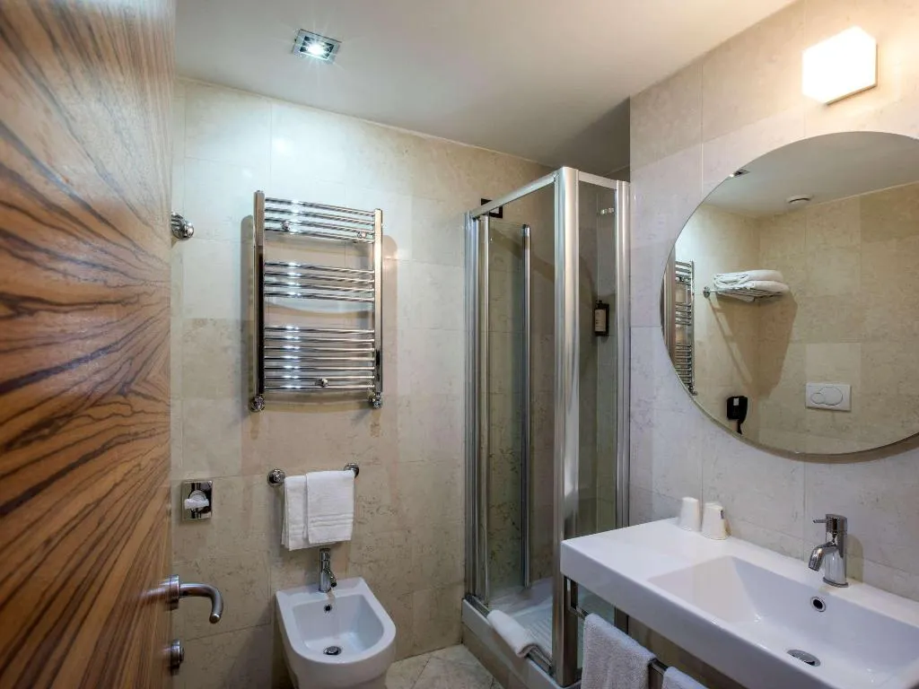 Room, Mercure Roma Centro St. John, Naples