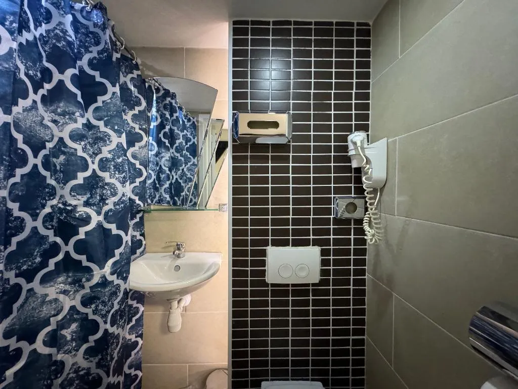 TRIPLE STANDARD Room, Hotel La Belle Vue, Amsterdam