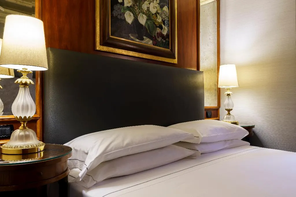 Double or Twin STANDARD Room, Valadier, Rome