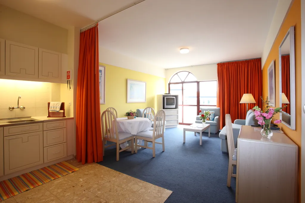 JUNIOR SUITE SEA VIEW WITH BALCONY Room, Canico Bay Club, Madeira