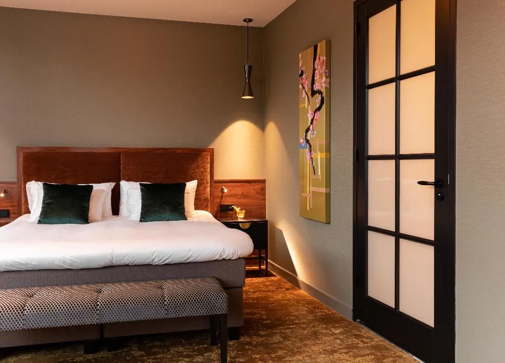 DOUBLE EXECUTIVE CANAL VIEW Room, Hotel MAI Amsterdam, Amsterdam
