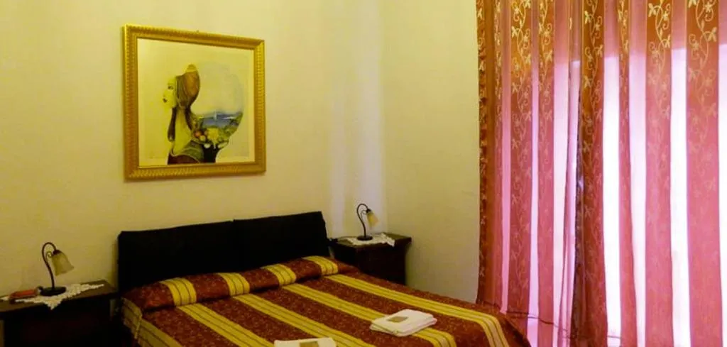 Room, Crispi Rooms, Catania