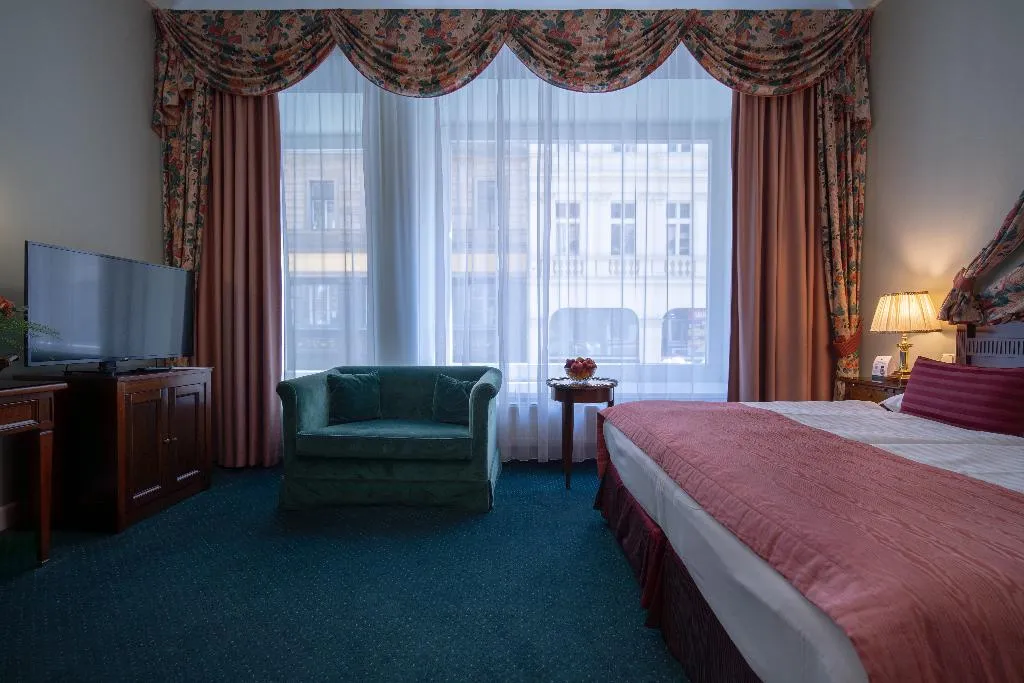 DOUBLE STANDARD Room, Liberty, Prague