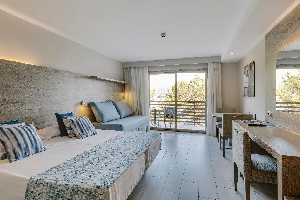 STUDIO STANDARD Room, Leonardo Royal Htl Mallorca Palmanova Bay, Majorca