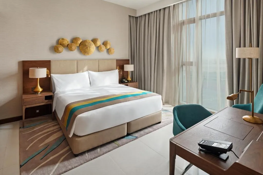 SUITE CITY VIEW KING BED Room, Holiday Inn Dubai Al Maktoum, Dubai