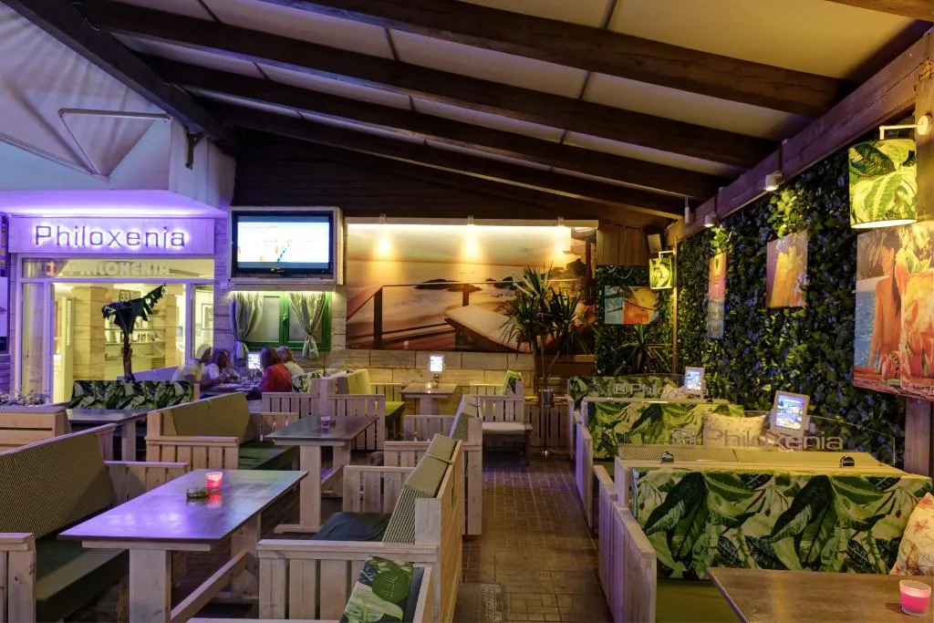 Bar, Philoxenia, Crete