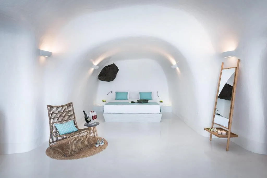 Room, Maregio Suites, Santorini