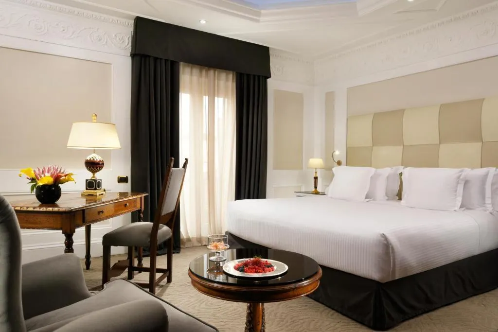 TRIPLE THREE BEDROOMS Room, Splendide Royal Rome, Rome