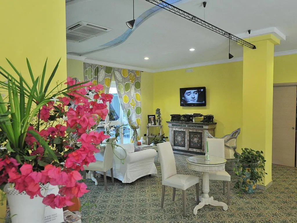Lobby, Hotel Miramare, Naples