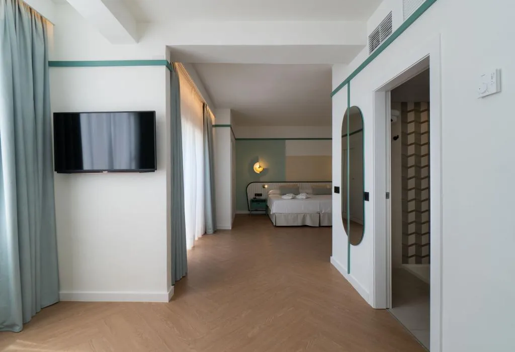 JUNIOR SUITE CAPACITY 4 Room, Medplaya Pez Espada, Costa Del Sol