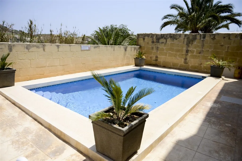 Pool, Ta Girardu, Gozo