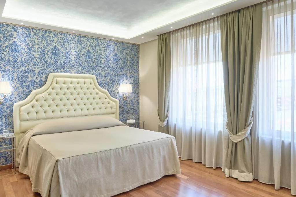 Room, Santa Chiara, Venice
