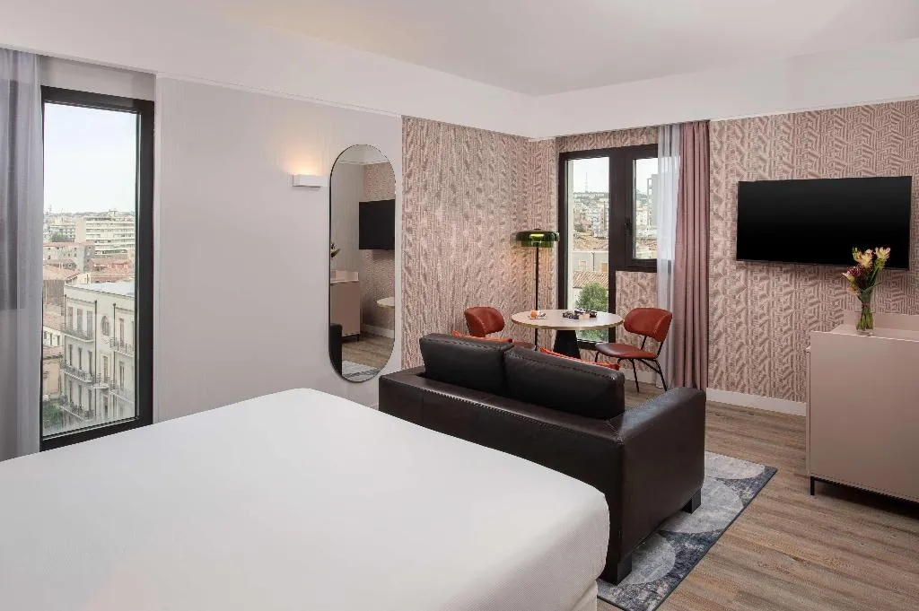SUITE WITH VIEWS Room, NH Catania Centro, Catania