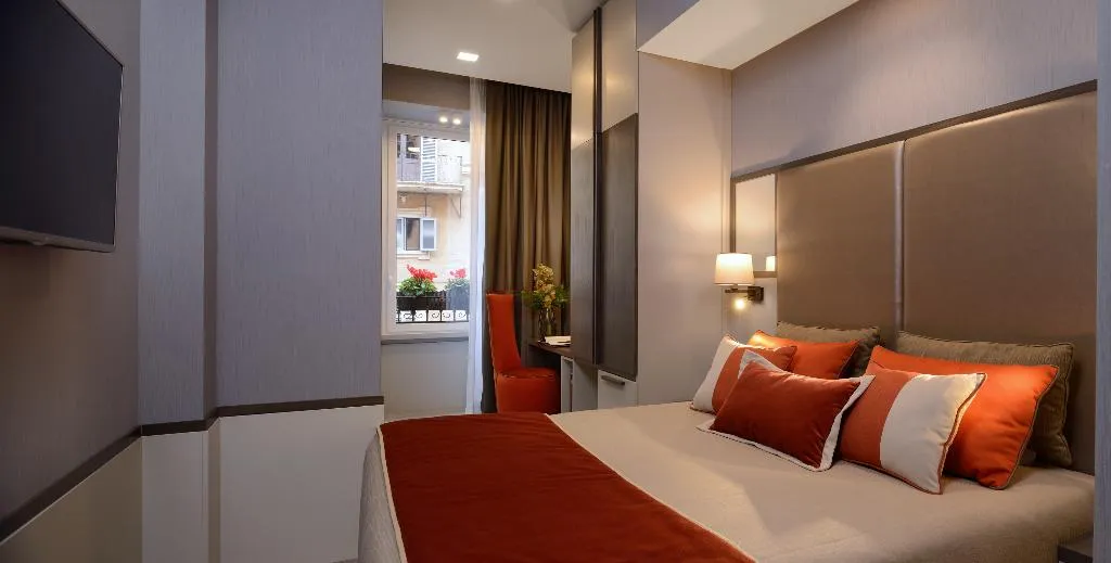 SUITE SUPERIOR CITY VIEW Room, San Carlo Suite, Rome