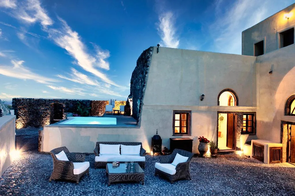 VILLA THREE BEDROOMS WITH PRIVATE POOL Room, Santorini Heritage Villas & Mansions, Santorini