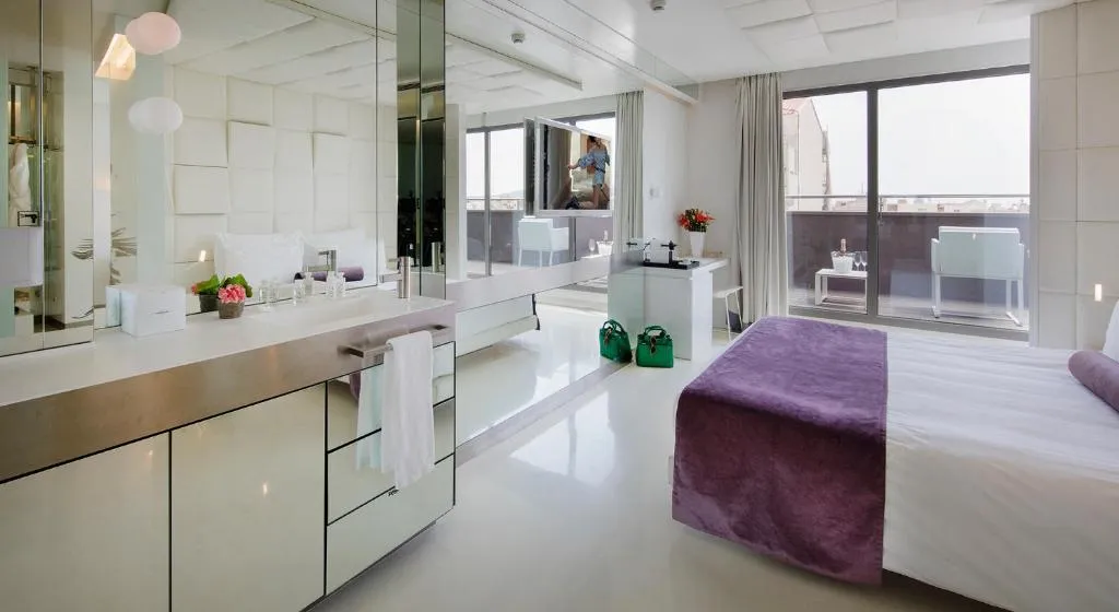 JUNIOR SUITE STANDARD Room, Hotel Arconte, Barcelona