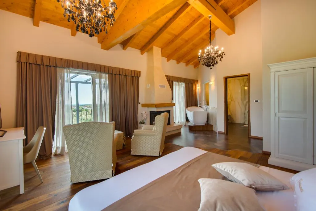 SUITE DELUXE SEA VIEW Room, Boutique Hotel Wine Residence Cattunar, Istria