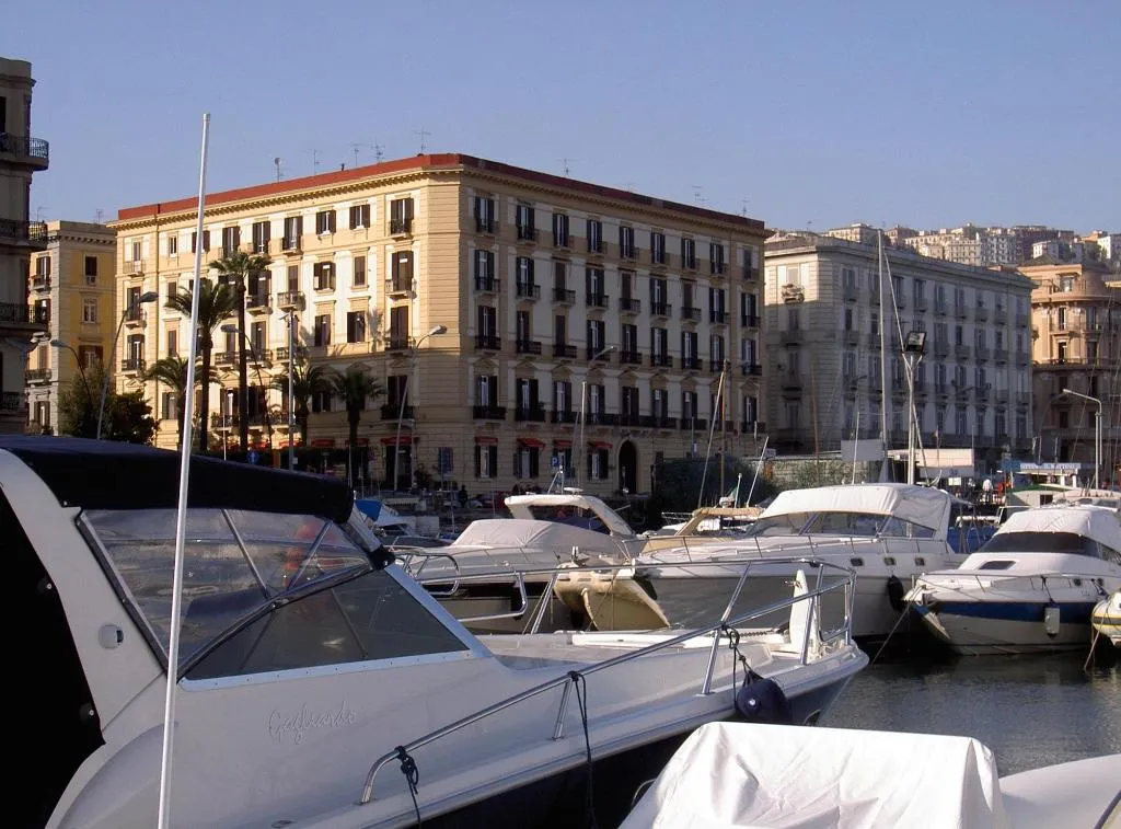 General view, Caracciolo10, Naples