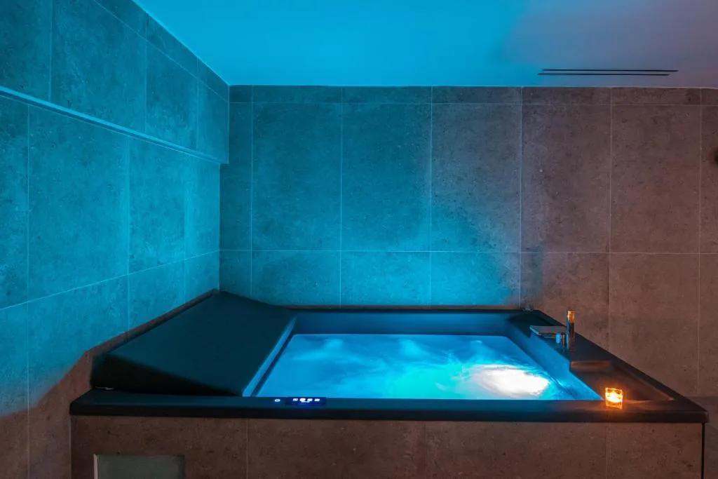 Sports and Entertainment, Noble Hotel Suites Adults Only, Crete