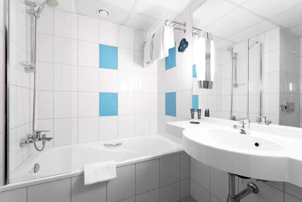DOUBLE SUPERIOR Room, Novotel Krakow City West, Krakow