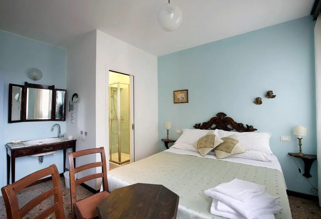 Room, 3749 Ponte Chiodo Guest House, Venice