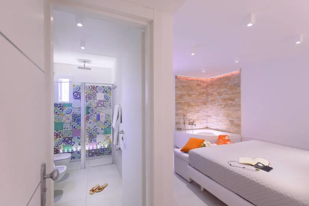 DOUBLE DELUXE CITY VIEW Room, Amalfi, Naples