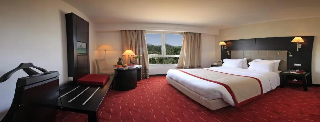 Room, Golden Tulip El Mechtel, Tunisia