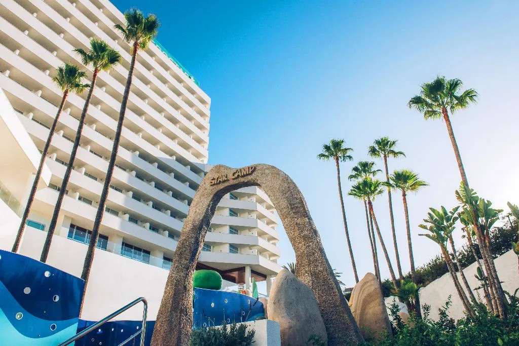 Sports and Entertainment, Iberostar Waves Bouganville Playa, Tenerife