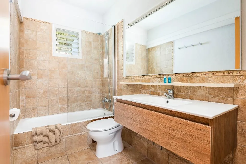 APARTMENT CAPACITY 4 ONE BEDROOM Room, Galdana Gardens, Menorca