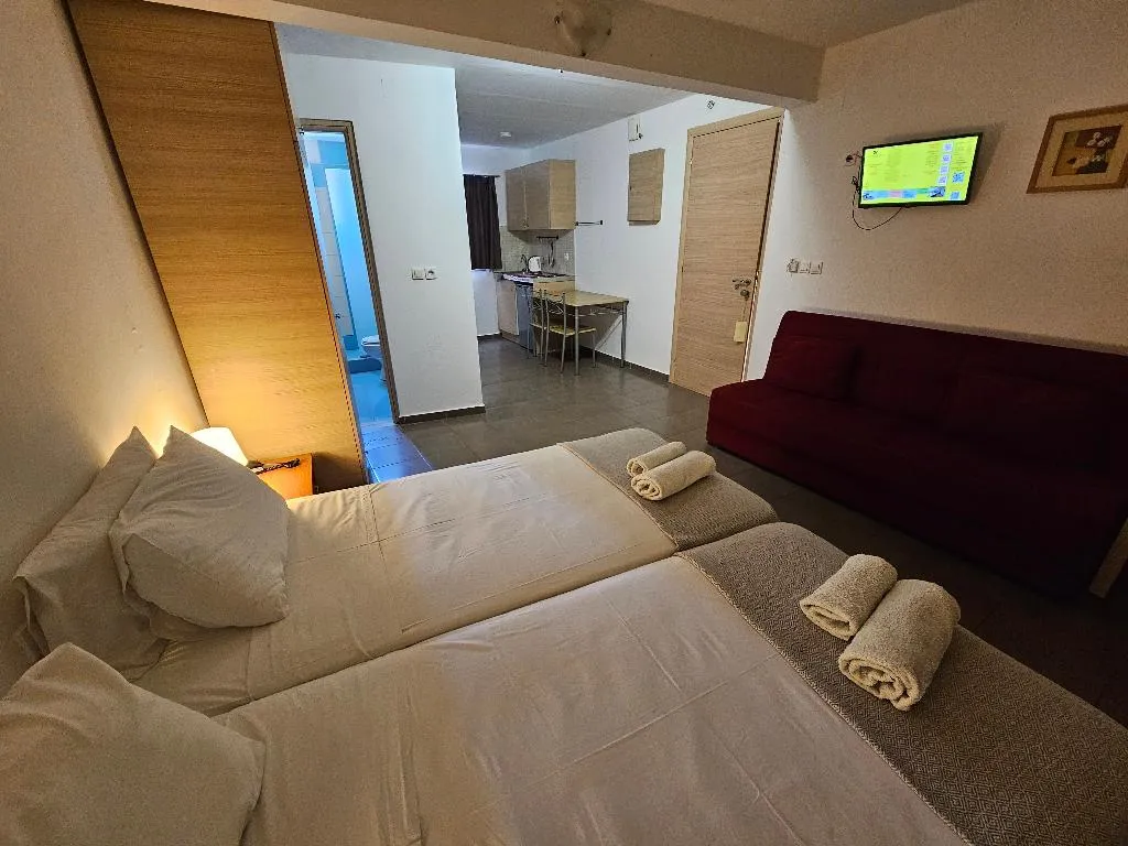 STUDIO CAPACITY 3 Room, Elounda Sunrise Apartments, Crete