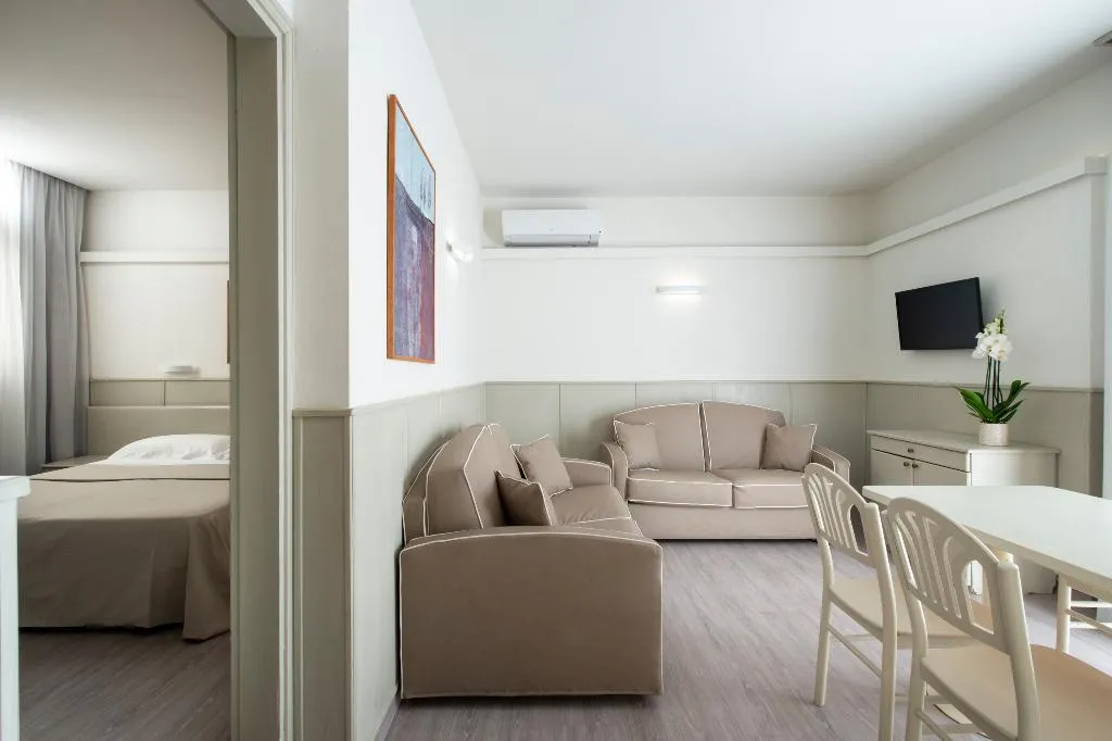 FAMILY ROOM ANNEX Room, Grifone - Meetings & Spa, Florence