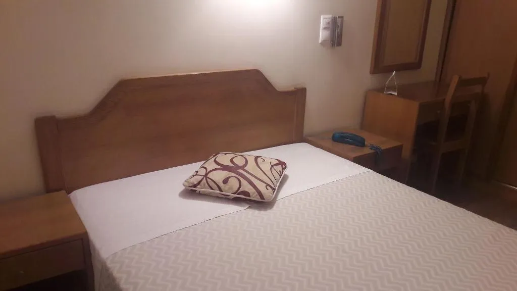 Room, Alicante, Lisbon