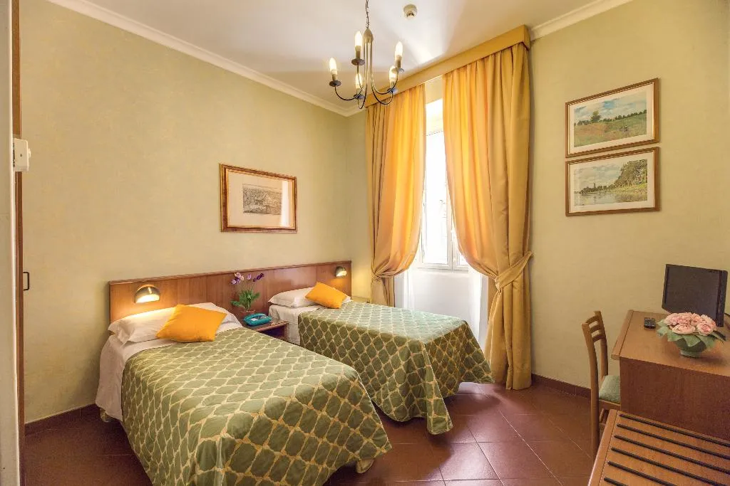 TWIN SUPERIOR Room, Corona, Rome