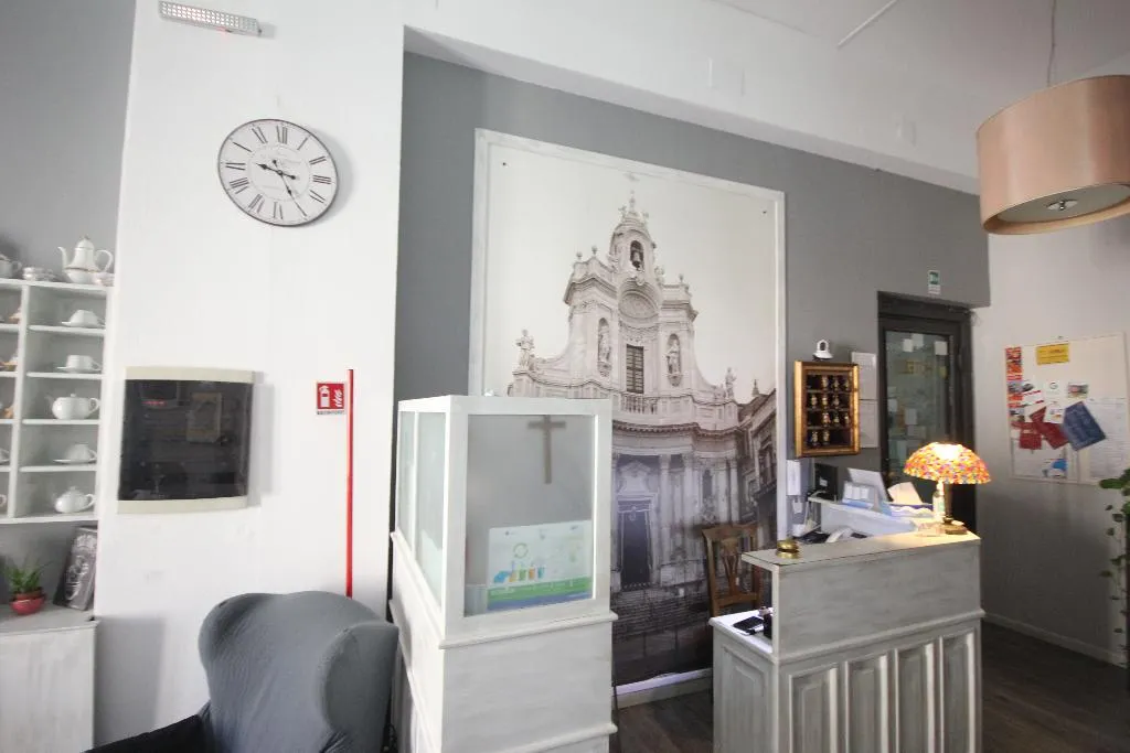 Lobby, La Collegiata, Catania