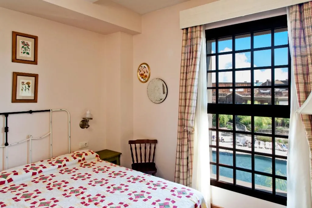 DOUBLE SINGLE USE STANDARD Room, PortAventura Hotel Gold River+ Ticket Included, Costa Dorada