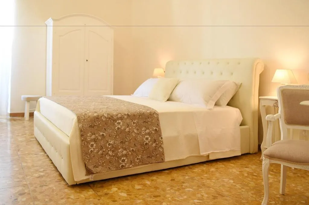 Room, B&B Bonne Suites, Naples