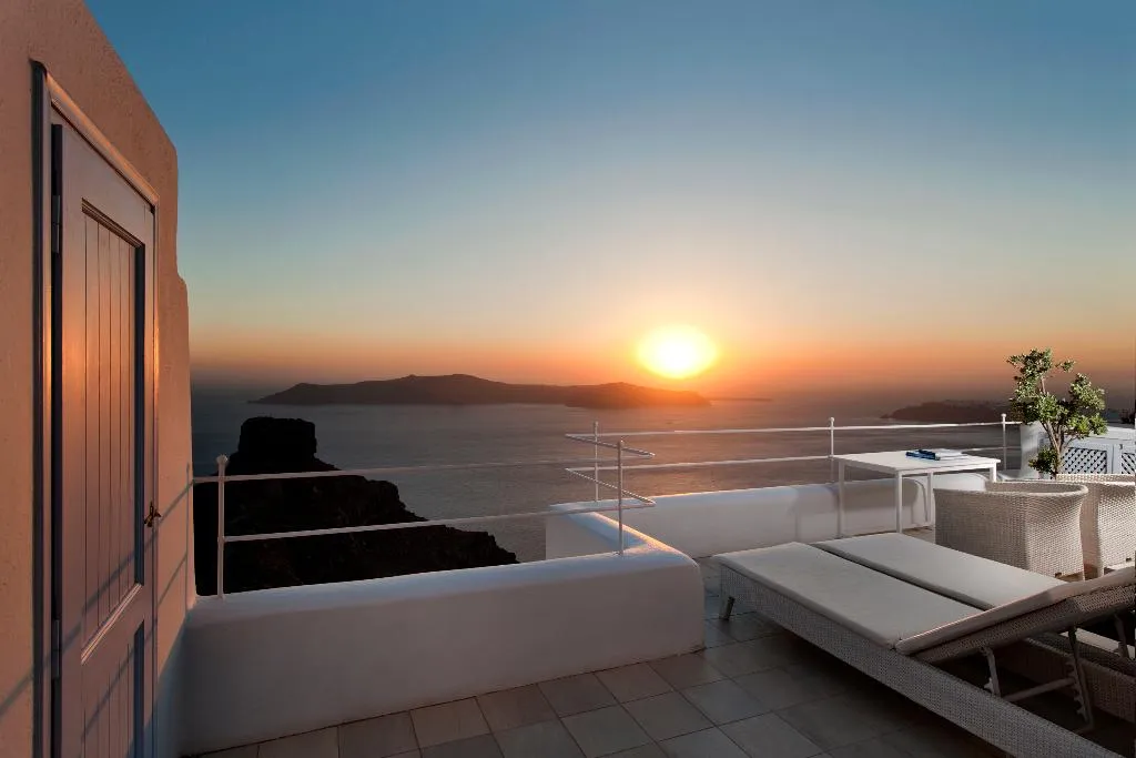 SUITE WITH JACUZZI Room, Astra Suites, Santorini