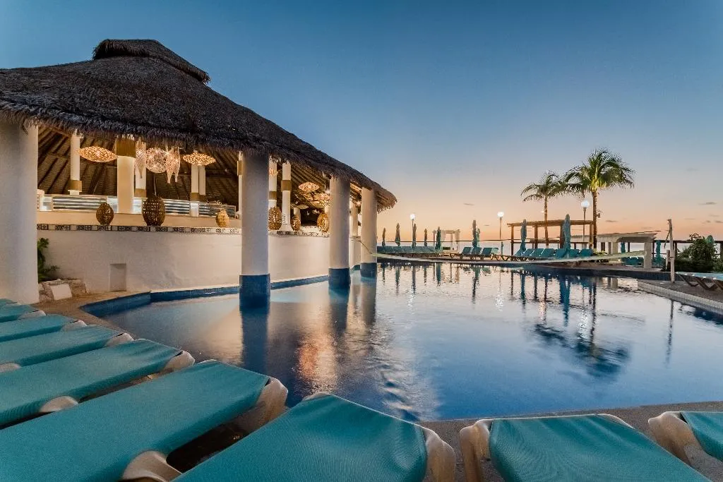 Pool, Royal Solaris Cancun Resort All Inclusive, Cancun Area