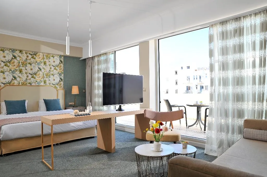 DOUBLE CAPACITY 3 Room, Airotel Stratos Vassilikos, Athens