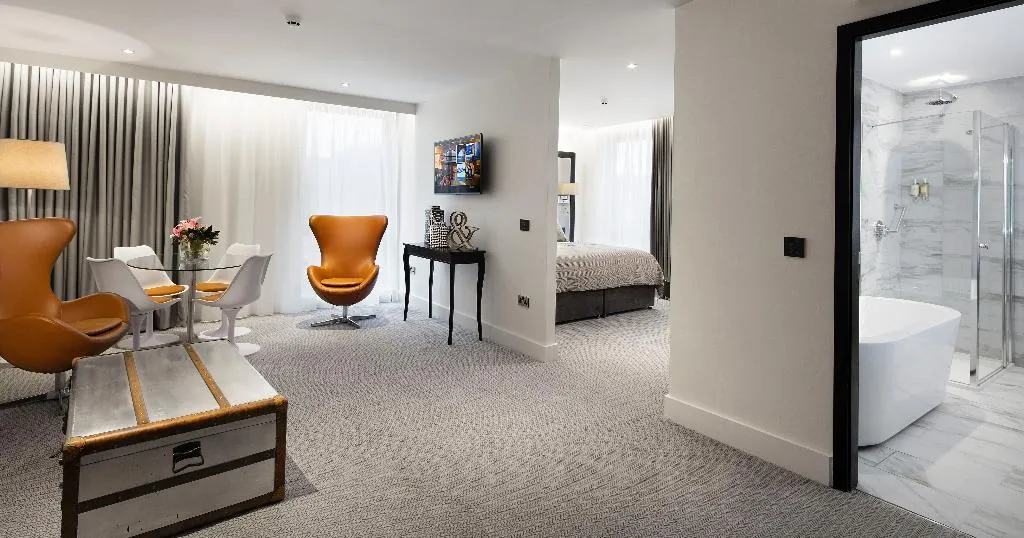 SUITE CLUB Room, The Address Connolly Hotel, Dublin