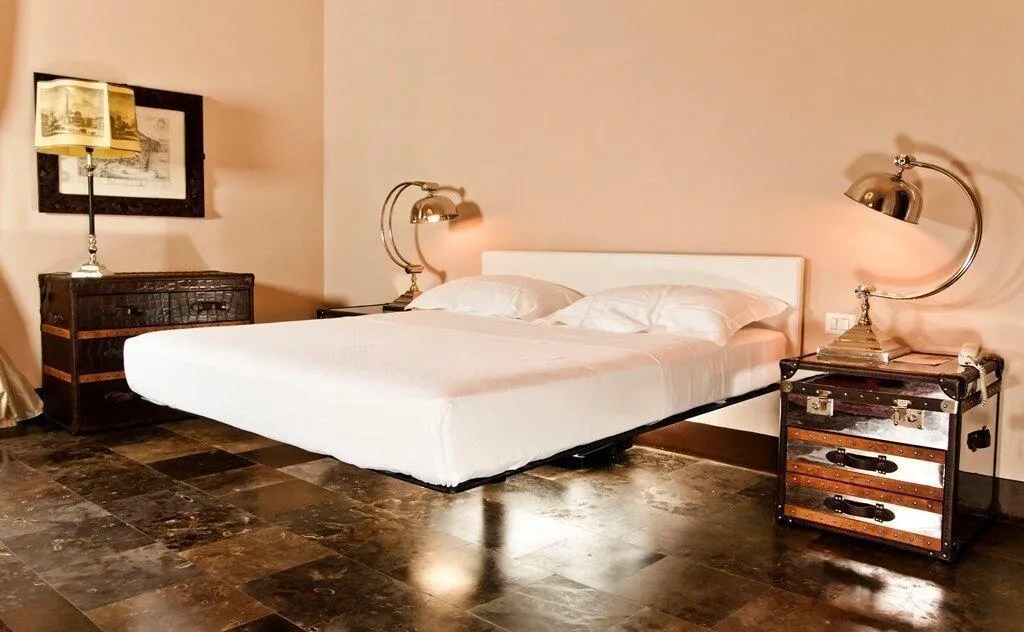 Room, Asmundo Di Gisira, Catania