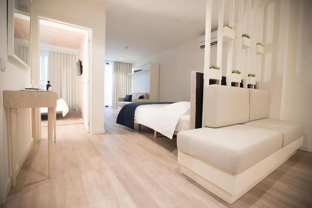 Room, Almada Wine House, Porto