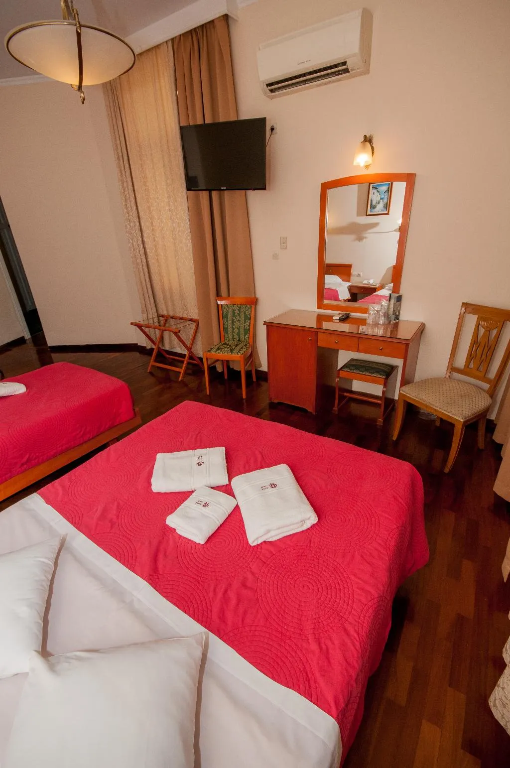 TRIPLE STANDARD Room, Cecil hotel, Athens