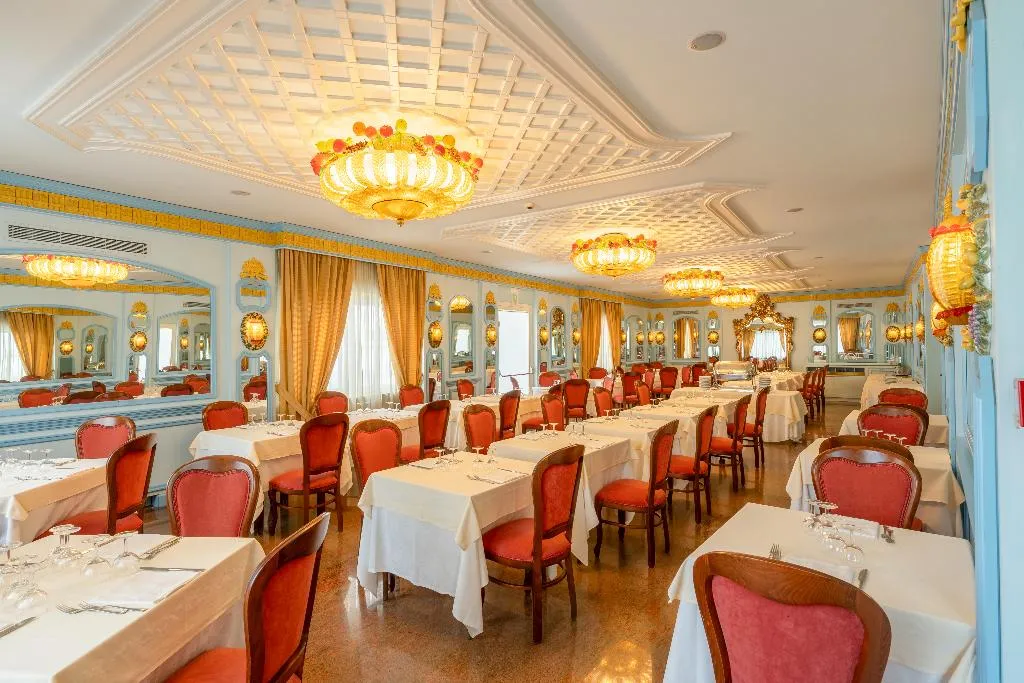 Restaurant, Eliseo Park's, Naples